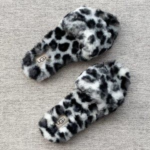 UGG Fluff Slide II Leopard Sheepskin Slipper Black & White Size 6 NEW